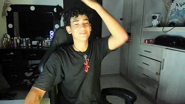 jake willianss online show from May 9, 1:39 am