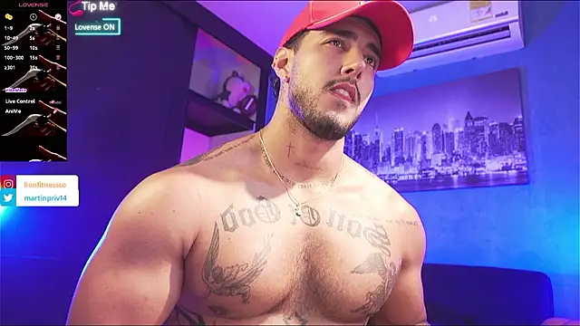 JACOB MARTINS online show from February 1, 4:49 pm