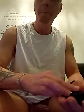 Maiki82 online show from March 17, 2:03 pm