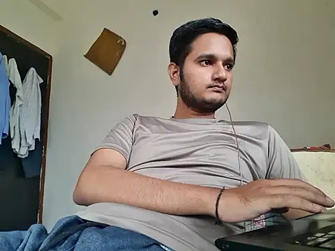 Jonrobinso online show from October 26, 5:09 am