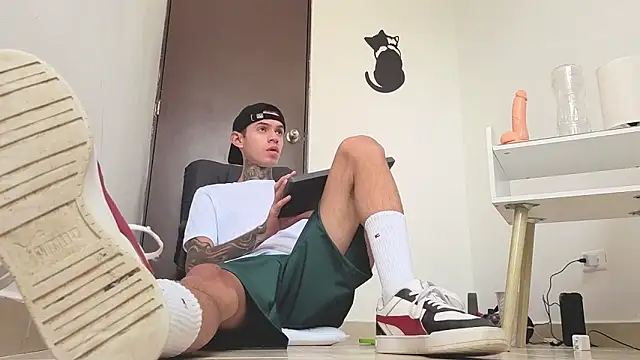 Saturno v online show from November 6, 11:13 am