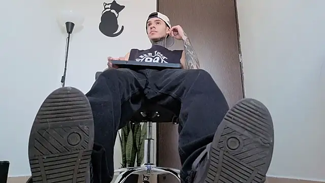 Saturno v online show from March 19, 4:21 pm