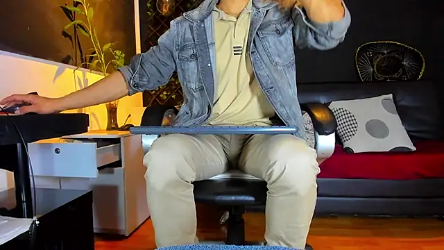 alessandro wye online show from February 15, 4:51 am