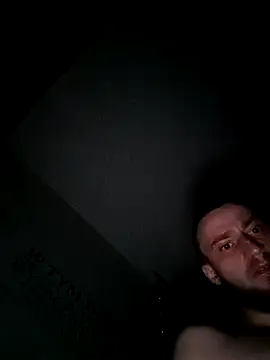 wariacik0024 online show from February 10, 11:31 pm