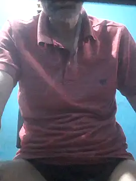 hugosafado333 online show from October 31, 3:52 am