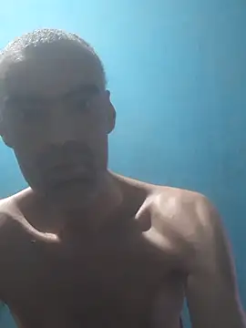 hugosafado333 online show from October 28, 4:59 am