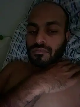 Snapshot of islandvybee55 chatting on January 10, 10:36 pm islandvybee55 online show from January 10, 10:36 pm