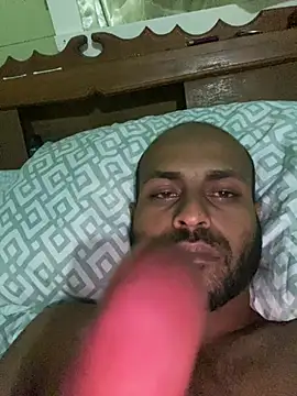 islandvybee55 online show from January 18, 2:35 am