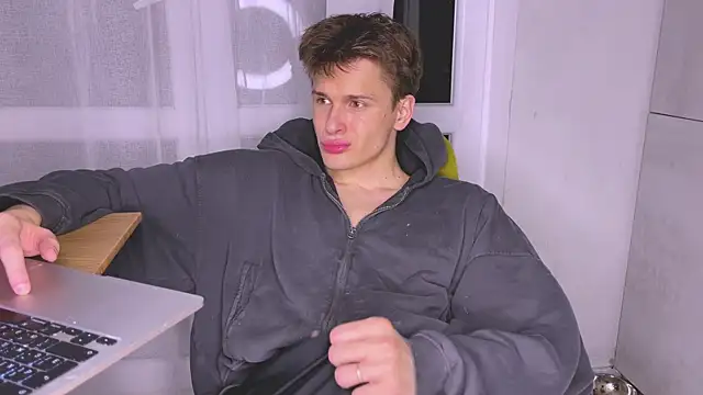 alyx garden online show from June 19, 9:19 pm