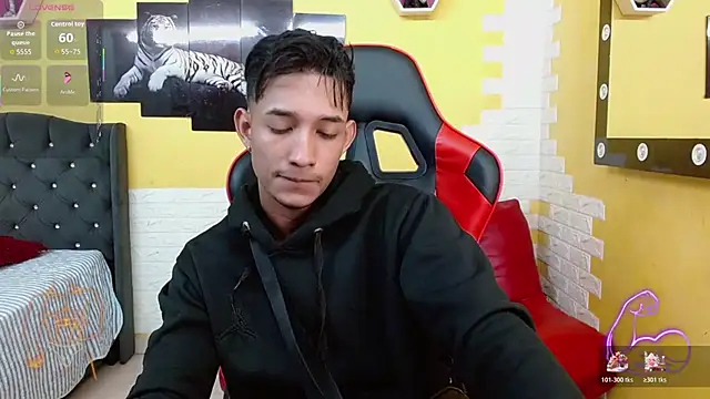 jose sexycumm online show from December 22, 7:55 pm