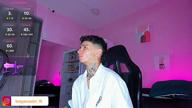 Ian Castillo  online show from November 5, 11:23 am