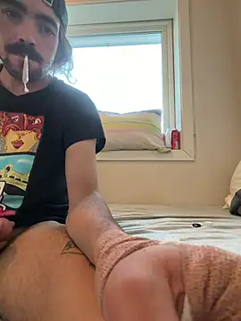 wolfwhite95 online show from July 2, 9:32 pm