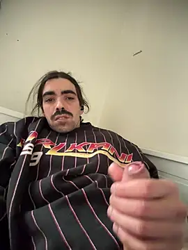 wolfwhite95 online show from April 25, 2:25 pm