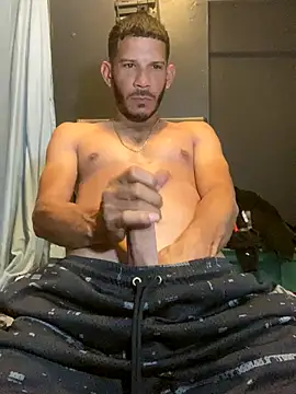 Snapshot of Chico_Bellaco chatting on September 29, 1:26 am Chico Bellaco online show from September 29, 1:26 am
