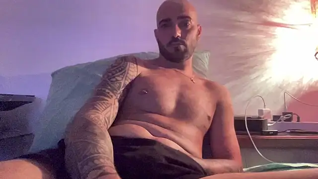 alessandromori91 online show from September 11, 8:41 pm