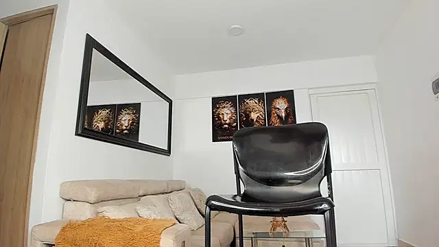 smit hot sr online show from March 6, 2:29 pm