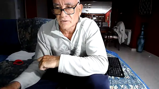 maduroguapo online show from November 6, 10:13 pm