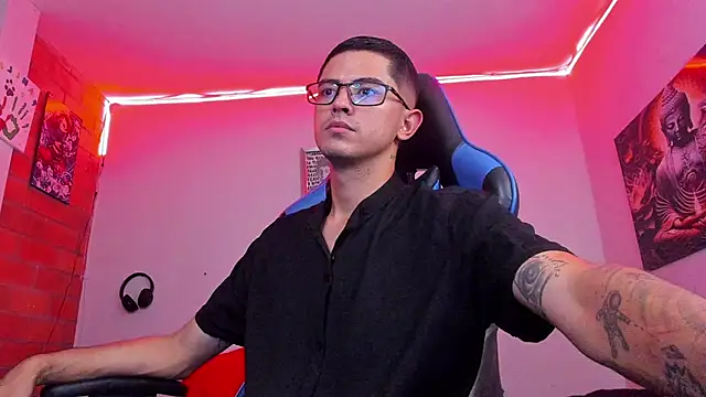 Ethan Sai    online show from October 16, 3:25 am