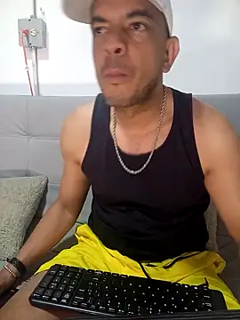 latinmartin73 online show from February 2, 5:37 pm