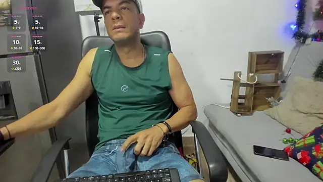 latinmartin73 online show from December 7, 10:45 am