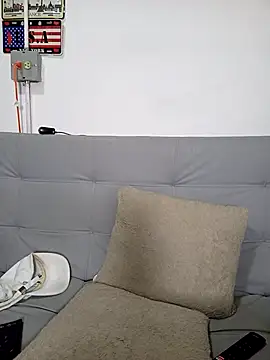 latinmartin73 online show from February 21, 2:06 am