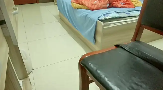 huzi518 online show from January 4, 11:11 am