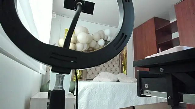 MikemillersX1 online show from December 18, 2:13 pm