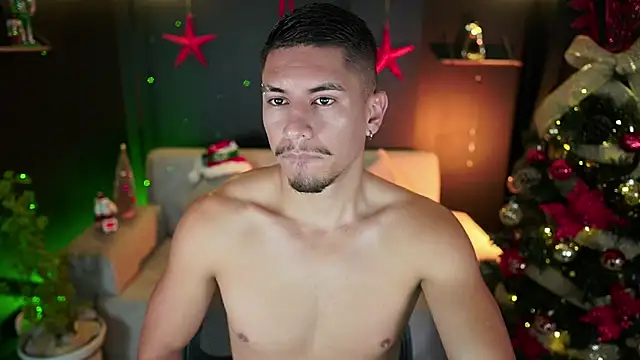 Aaronfox x online show from December 3, 12:00 pm