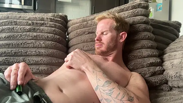 crossfitterguy87 online show from October 5, 3:38 pm