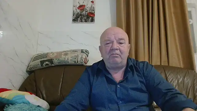 fullballs6 online show from December 23, 3:37 am