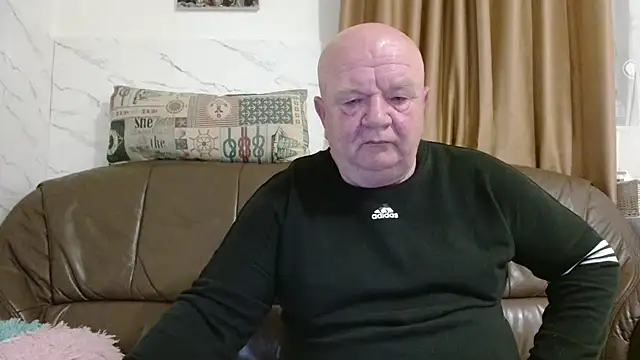 fullballs6 online show from March 18, 3:20 am