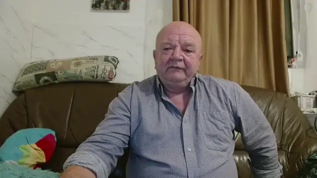 fullballs6 online show from December 19, 3:58 am