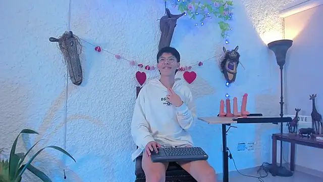 alexandersawyer online show from March 8, 4:09 am