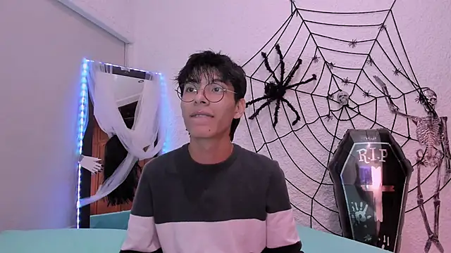 alexandersawyer online show from October 14, 4:41 am