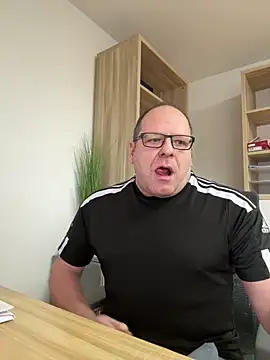 coupleLatinaLovers online show from January 9, 10:41 am