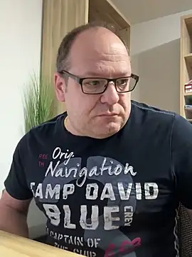 coupleLatinaLovers online show from December 19, 5:29 am