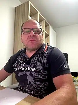 coupleLatinaLovers online show from September 23, 4:56 am