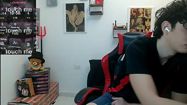 Angelo-cianuro- online show from January 14, 11:08 pm