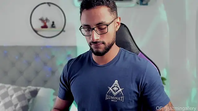 LiamGarcia1 online show from December 28, 12:25 pm