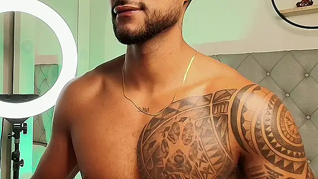 LiamGarcia1 online show from December 21, 3:31 pm