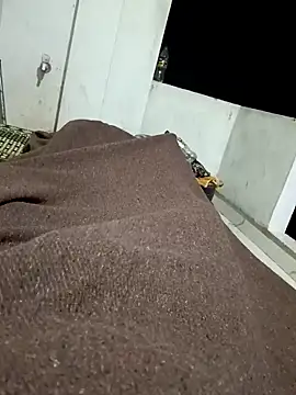 pintuS40 online show from March 30, 7:59 pm