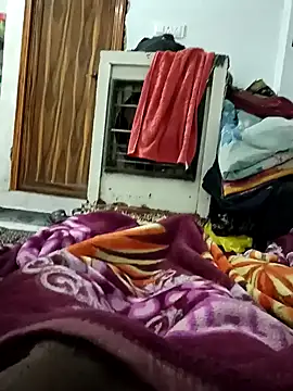 pintuS40 online show from January 12, 11:47 pm