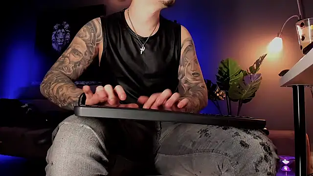 uptomatty online show from February 28, 7:40 am