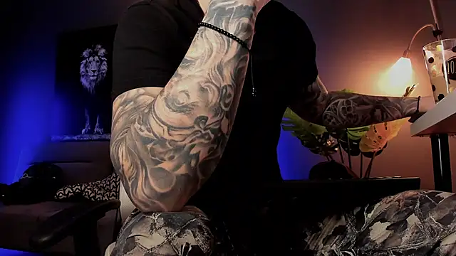 uptomatty online show from February 5, 7:48 am