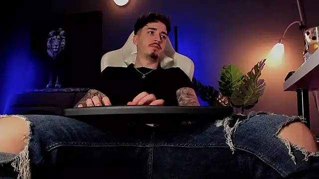 uptomatty online show from April 16, 8:03 am