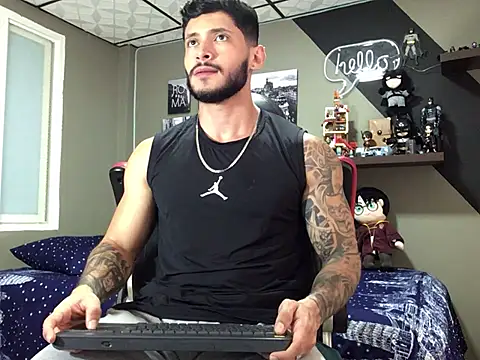 marcel crawford96 online show from December 16, 1:11 pm