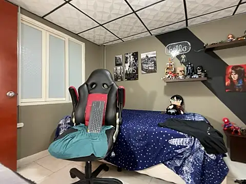 marcel crawford96 online show from October 16, 5:10 pm