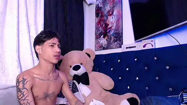 Sexys Boys Hot1 online show from November 18, 2:48 am