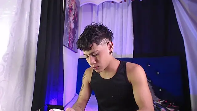 Sexys Boys Hot1 online show from February 18, 1:26 am