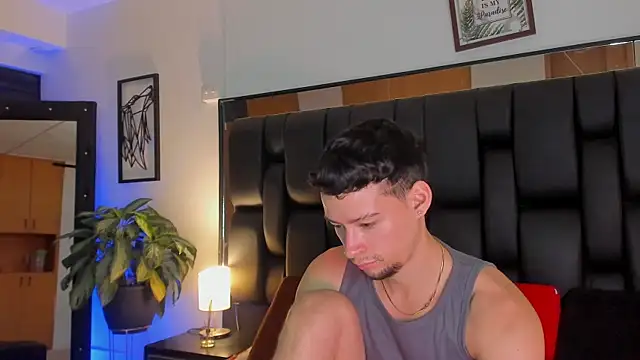 JadeSmiith  online show from October 21, 10:45 pm